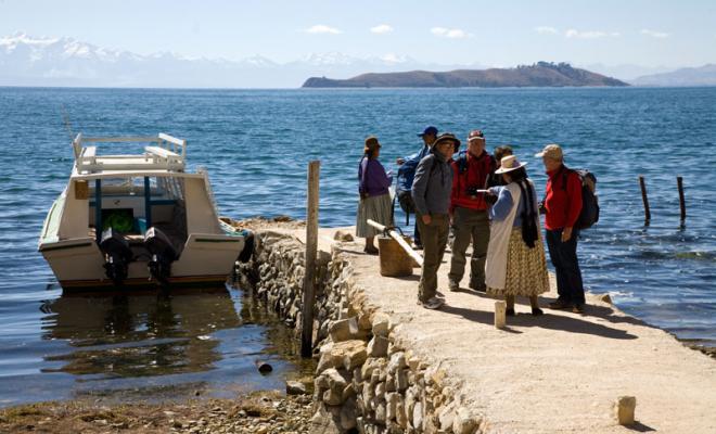 Tourists at Isla del Sol, Lago Titicaca, Bolivia. Credit Szymon Kochański via Flickr